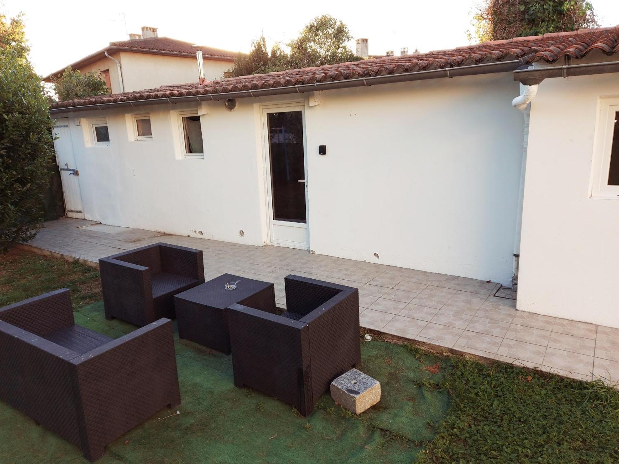 studio au calme wifi 600m centre ville Castres  Exterior foto